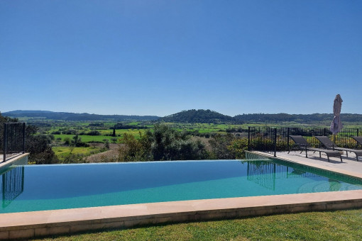 Wonderful country house with breathtaking views near Sineu