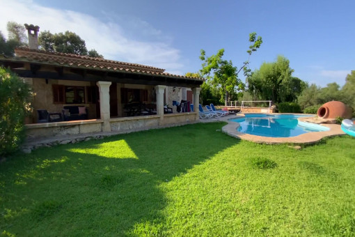 Country-house in idyllic rural surroundings in Pollença with pool and touristic rental licence