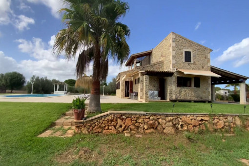 Lovely, very private finca with pool only a few minutes from Playa de Muro