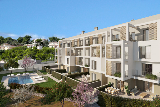 2-bedroom penthouse with private roof terrace and communal pool in Palmanova